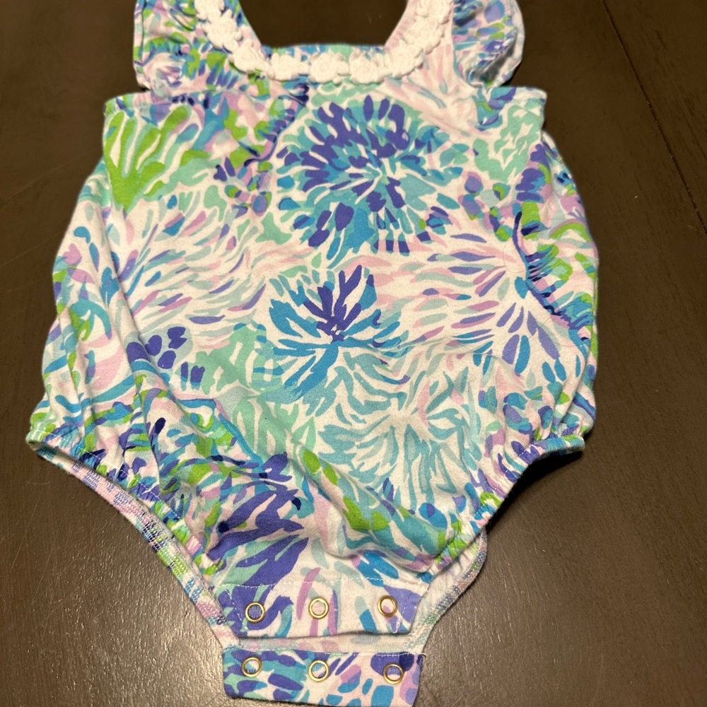 Lilly Pulitzer 12-18 mo bubble onesie EUC